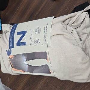 Natori Size XL Black and Beige 2 Pack of Relaxed Fit Lounge Pants